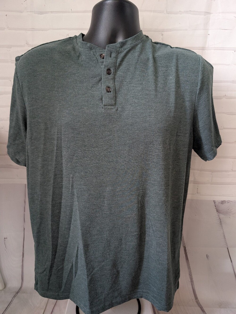 H2H Men's Short Sleeve Henley Tee in Heathered Forest Green